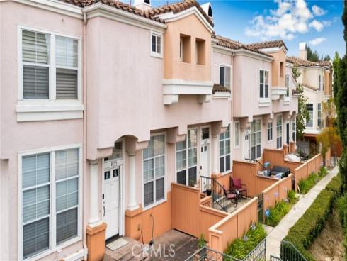 8125 E Santo Court, Anaheim Hills, CA