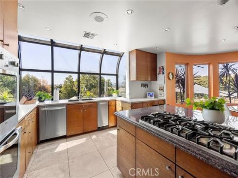 130 S Leola Way , Anaheim Hills, CA