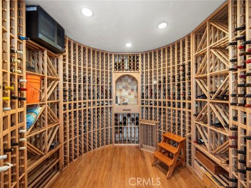 130 S Leola Way , Anaheim Hills, CA
