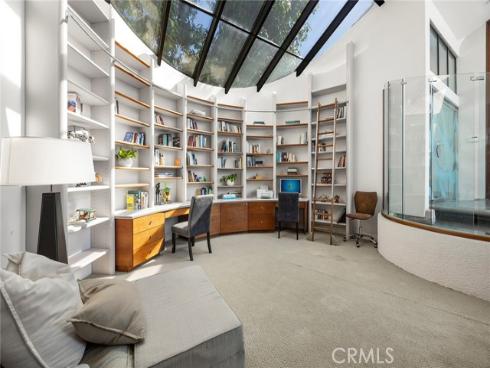 130 S Leola Way , Anaheim Hills, CA