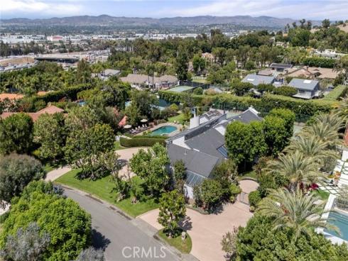 130 S Leola Way , Anaheim Hills, CA