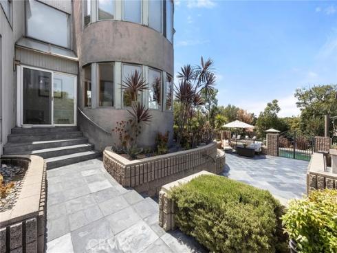 130 S Leola Way , Anaheim Hills, CA