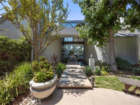 130 S Leola Way , Anaheim Hills, CA