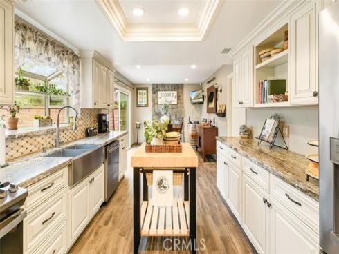 280 S Brookside Court, Anaheim Hills, CA