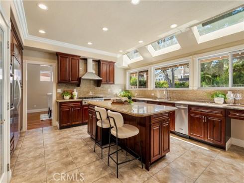 970 S Barton Court, Anaheim Hills, CA