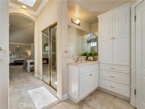 970 S Barton Court, Anaheim Hills, CA