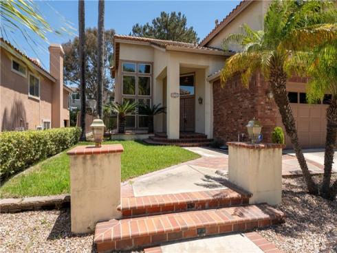 970 S Barton Court, Anaheim Hills, CA