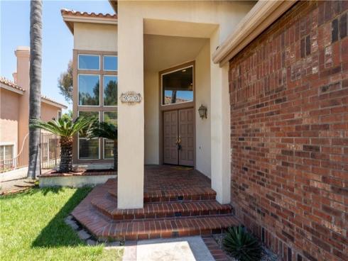 970 S Barton Court, Anaheim Hills, CA