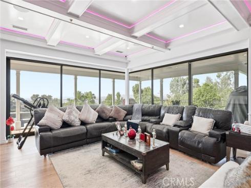 381 S Henning Way, Anaheim, CA