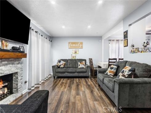 1381 S. Walnut 2105