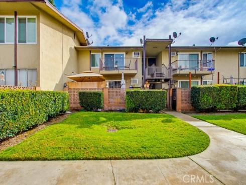 1860 W. Glenoaks L