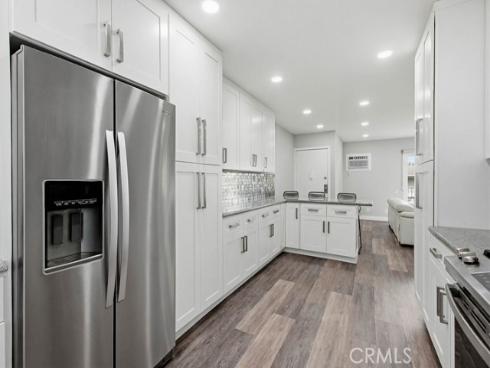 1860 W Glenoaks L , Anaheim, CA