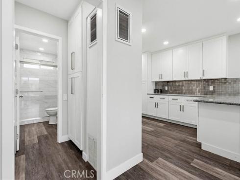 1860 W Glenoaks L , Anaheim, CA