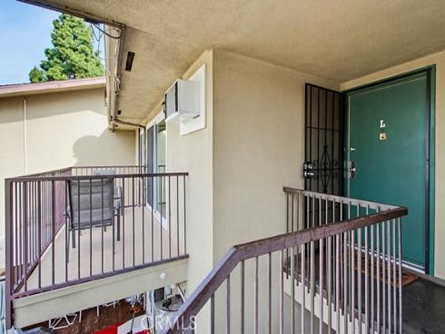 1860 W Glenoaks L , Anaheim, CA