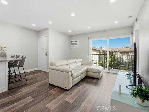 1860 W Glenoaks L , Anaheim, CA