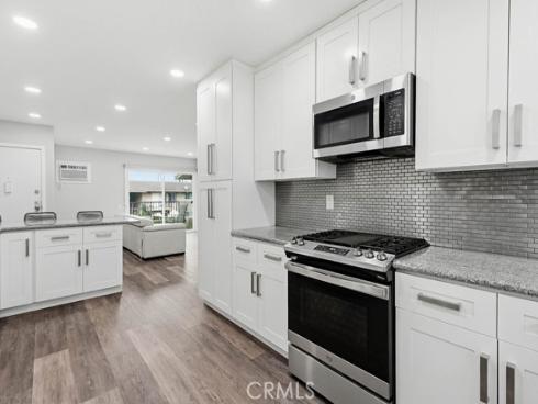 1860 W Glenoaks L , Anaheim, CA
