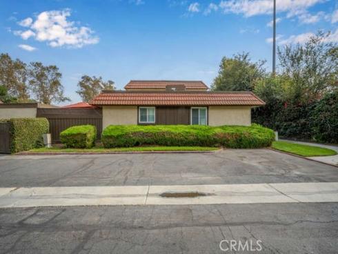 2697 W Parkside Lane , Anaheim, CA