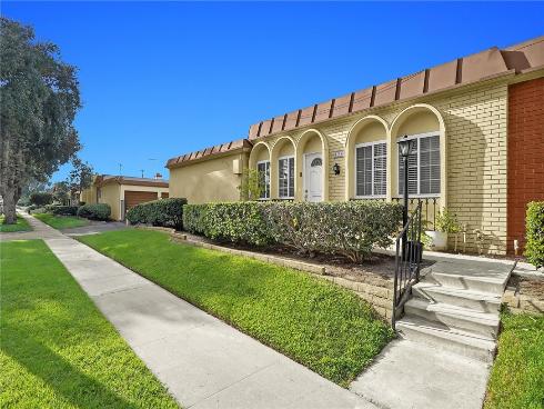 1795 W Glenoaks Avenue, Anaheim, CA