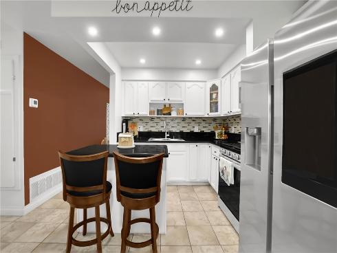 1795 W Glenoaks Avenue, Anaheim, CA