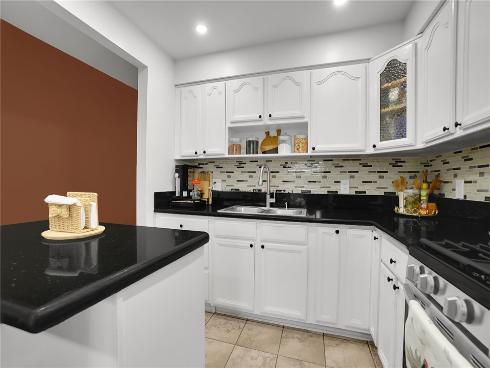 1795 W Glenoaks Avenue, Anaheim, CA