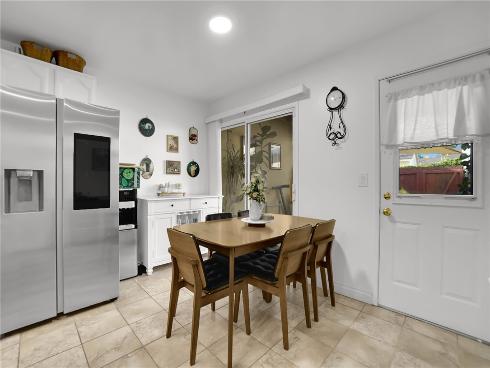 1795 W Glenoaks Avenue, Anaheim, CA