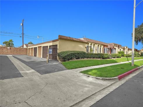 1795 W Glenoaks Avenue, Anaheim, CA
