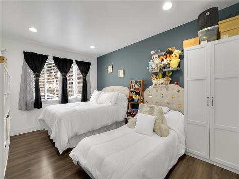 1795 W Glenoaks Avenue, Anaheim, CA