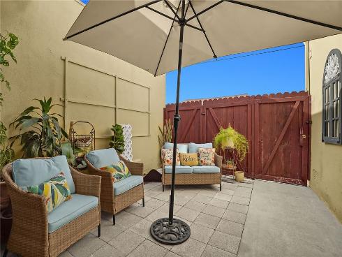 1795 W Glenoaks Avenue, Anaheim, CA
