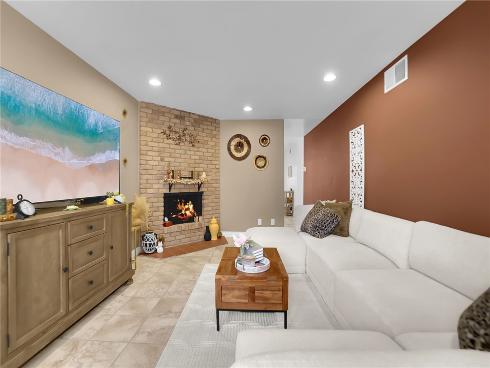 1795 W Glenoaks Avenue, Anaheim, CA