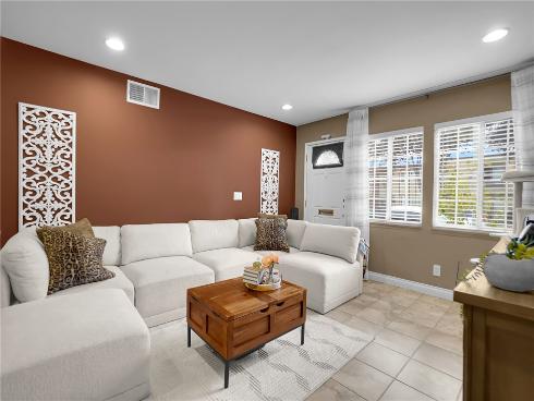 1795 W Glenoaks Avenue, Anaheim, CA