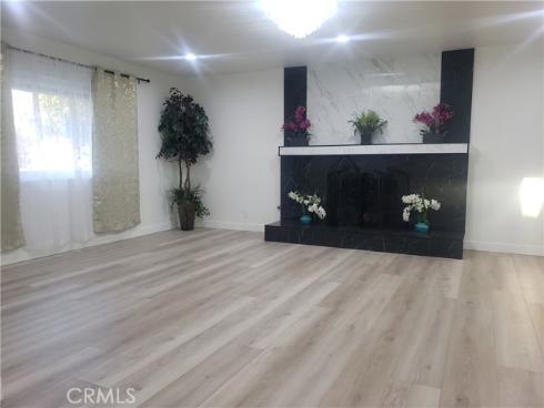 2758 W Stocton , Anaheim, CA