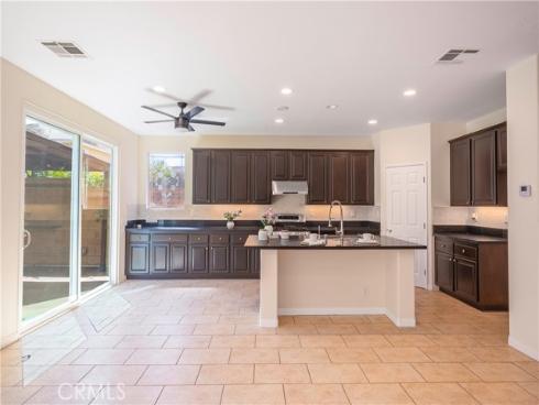 612 S Halliday St , Anaheim, CA