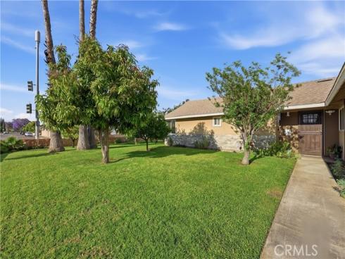 1946 W Broadway  , Anaheim, CA