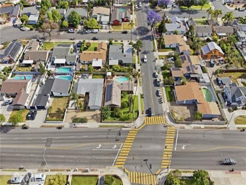 1946 W Broadway  , Anaheim, CA