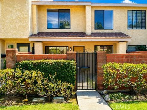 961 W. Lamark