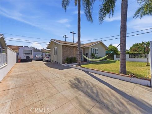 1214 N Holly , Anaheim, CA
