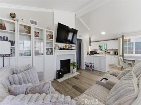 1214 N Holly , Anaheim, CA