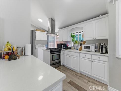 1214 N Holly , Anaheim, CA