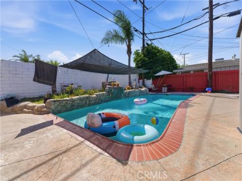 1214 N Holly , Anaheim, CA