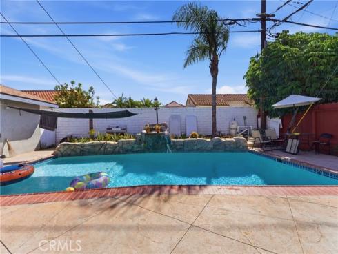 1214 N Holly , Anaheim, CA