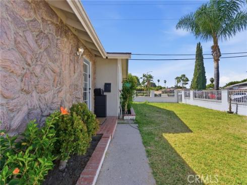 1214 N Holly , Anaheim, CA