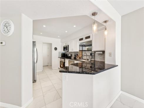 512 S Hollydale , Anaheim, CA