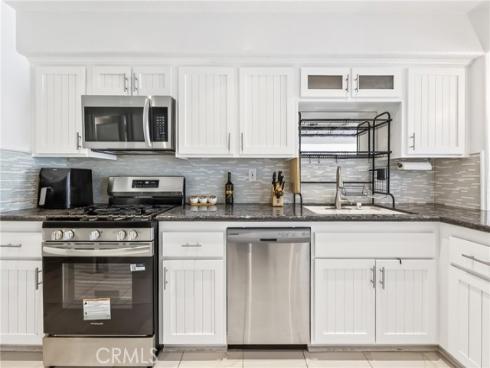 512 S Hollydale , Anaheim, CA