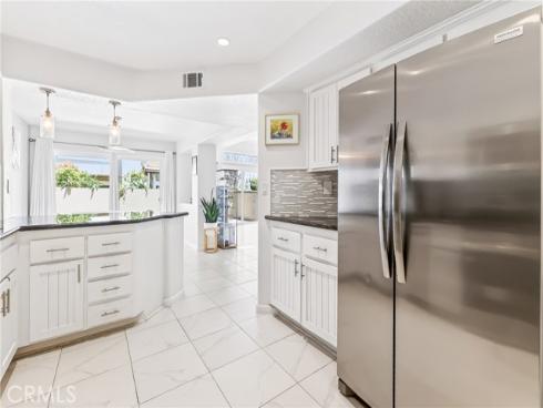512 S Hollydale , Anaheim, CA