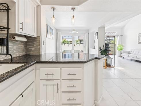 512 S Hollydale , Anaheim, CA