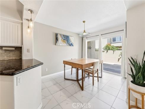 512 S Hollydale , Anaheim, CA