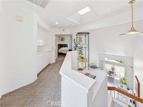 512 S Hollydale , Anaheim, CA