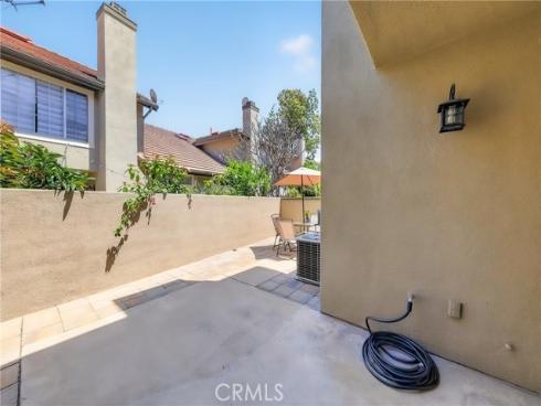 512 S Hollydale , Anaheim, CA