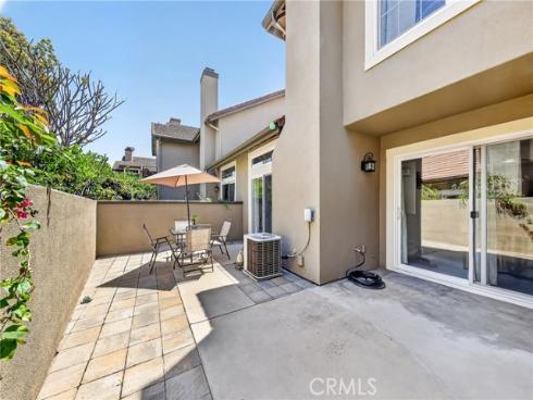 512 S Hollydale , Anaheim, CA