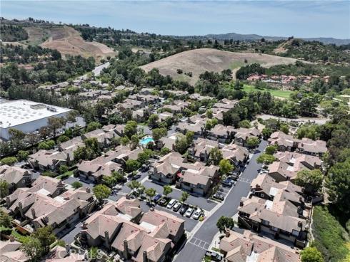 512 S Hollydale , Anaheim, CA